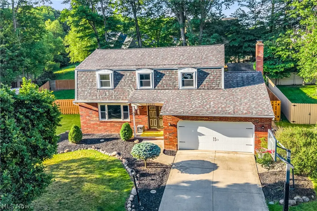20685 Chestnut Drive, Strongsville, OH 44149 - #1