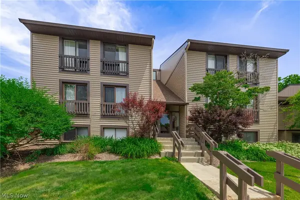 1115 Canyon View Road #103, Sagamore Hills, OH 44067