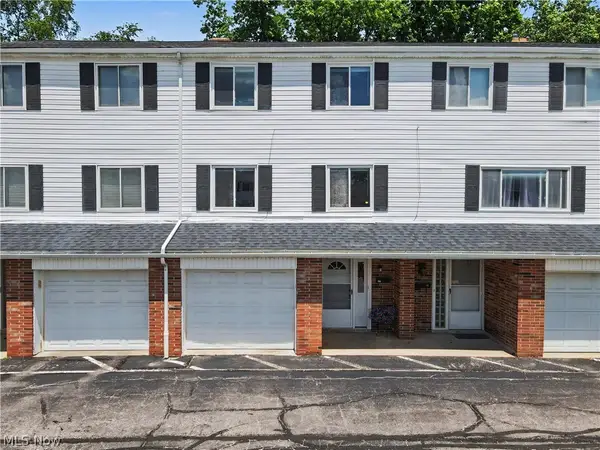 2005 Presidential Parkway #H76, Twinsburg, OH 44087