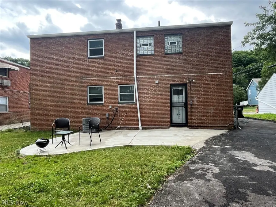 28061 Tremaine Drive, Euclid, OH 44132 - #2