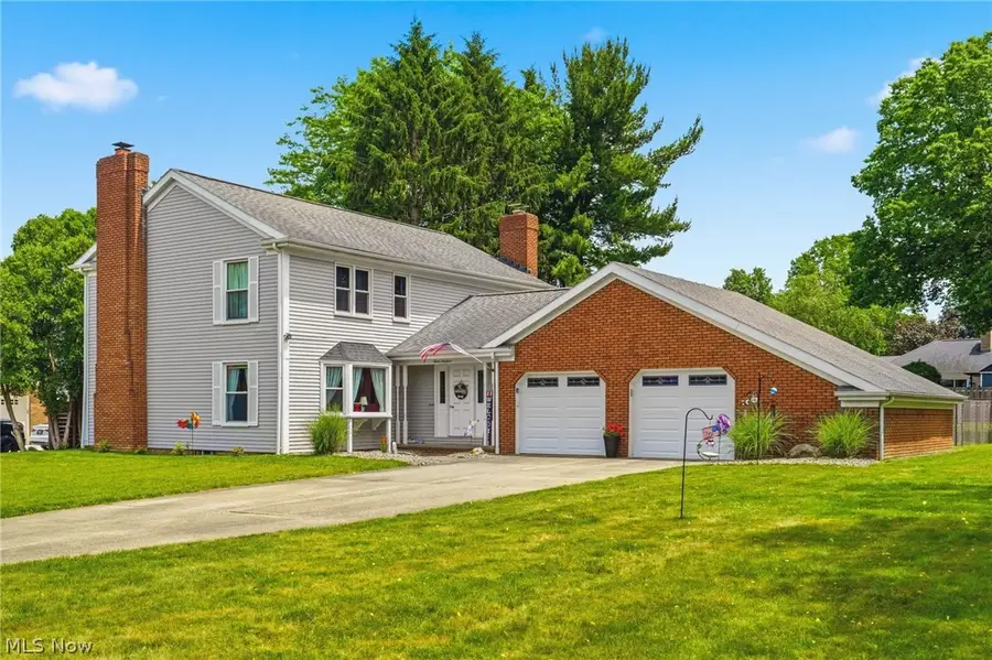1200 Briarview Nw Avenue, North Canton, OH 44720 - #3