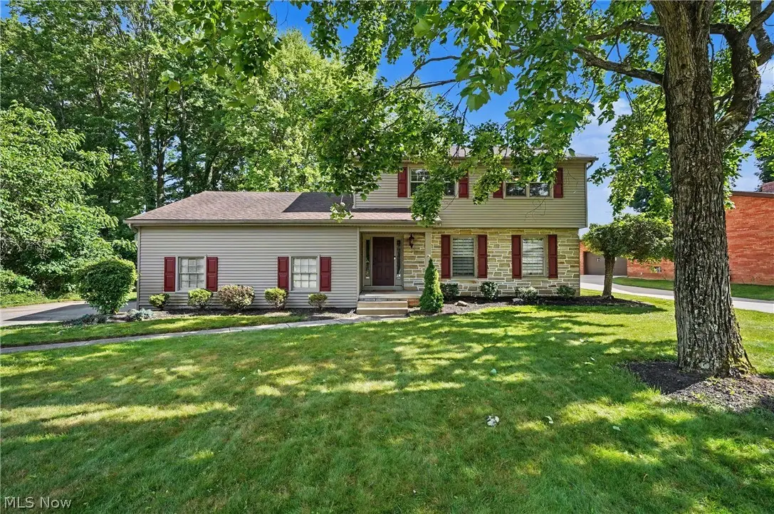 1372 Doncaster Drive, Youngstown, OH 44511 - #1