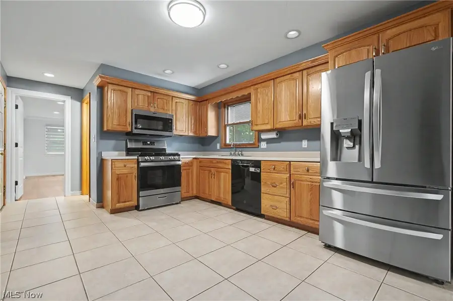 1372 Doncaster Drive, Youngstown, OH 44511 - #2