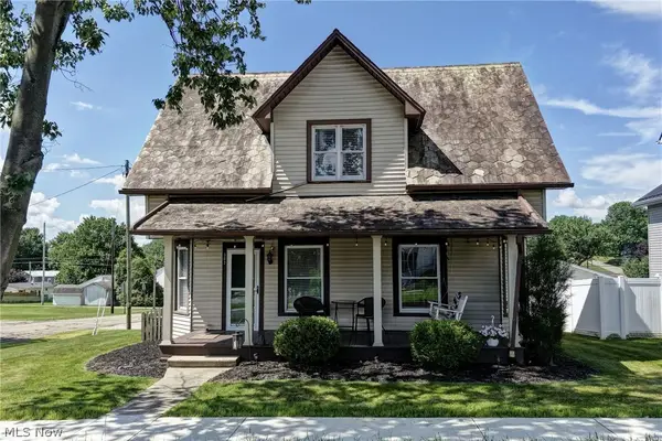 302 SW Maple Street, Sugarcreek, OH 44681