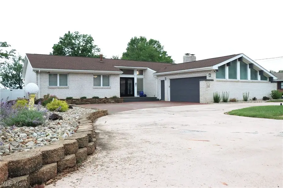 189 Highland Hills Drive, Follansbee, WV 26037 - #2