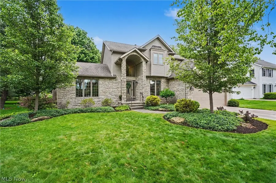 10143 Bissell Drive, Twinsburg, OH 44087 - #2