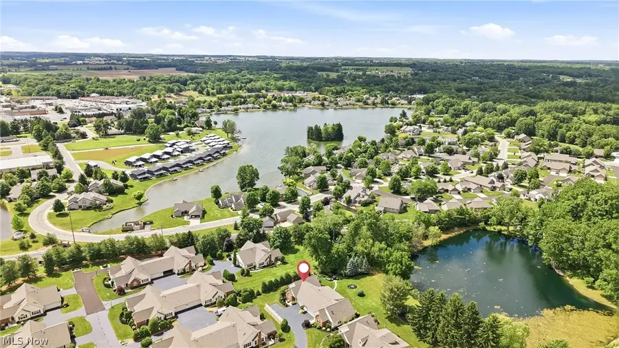 149 Village Court, Columbiana, OH 44408 - #2
