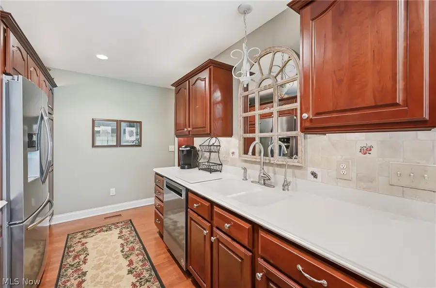 149 Village Court, Columbiana, OH 44408 - #3