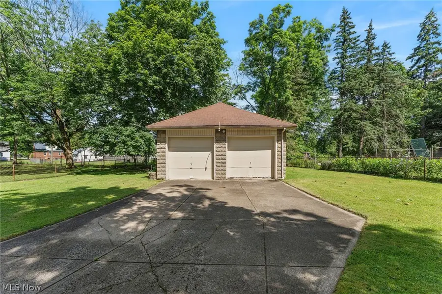 21820 Mastick Road, Fairview Park, OH 44126 - #3