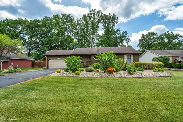 2608 Pine Oak Court, Niles, OH 44446