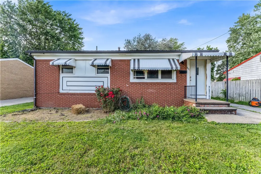 567 Walnut Street, Elyria, OH 44035 - #1