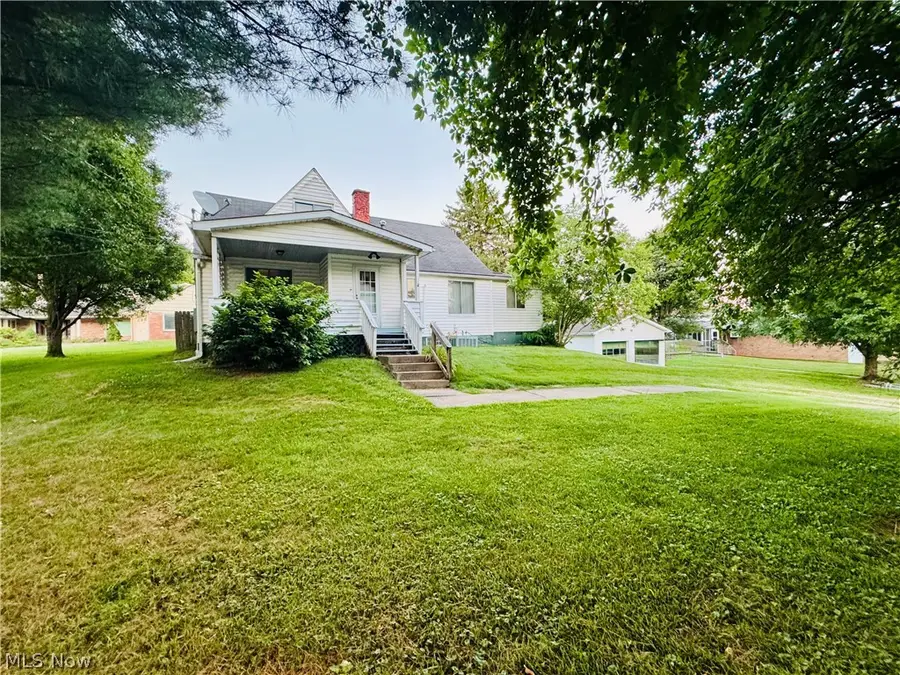 956 Braun Road, Belpre, OH 45714 - #3