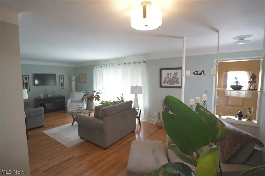 731 Edgewood Road, Richmond Heights, OH 44143 - #3