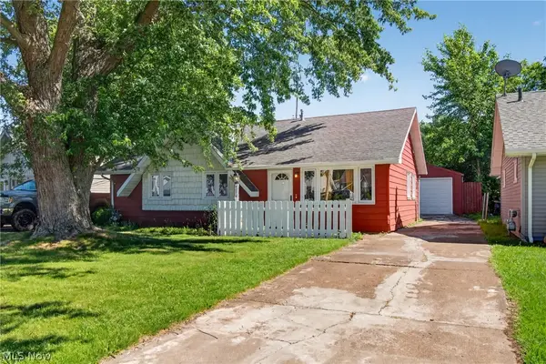 4272 Brockley Avenue, Sheffield Lake, OH 44054