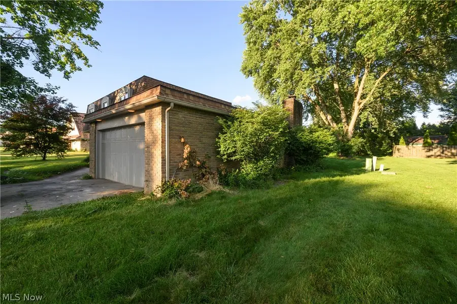 1720 Chittenden Ne Circle, Massillon, OH 44646 - #3