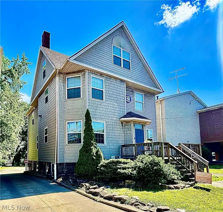 512 E Buchtel Avenue, Akron, OH 44304 - #2