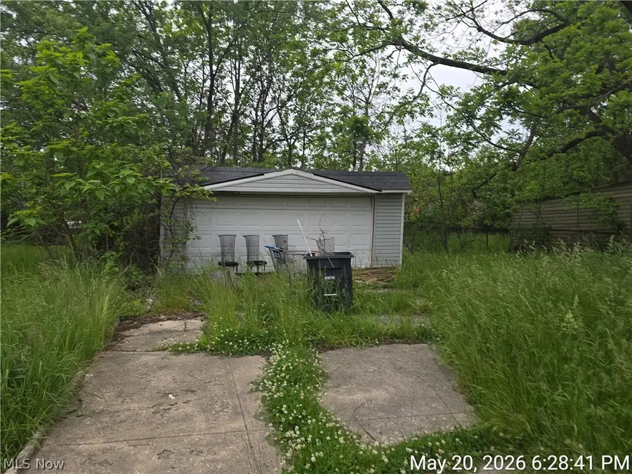 3276 E 145th Street, Cleveland, OH 44120 - #2