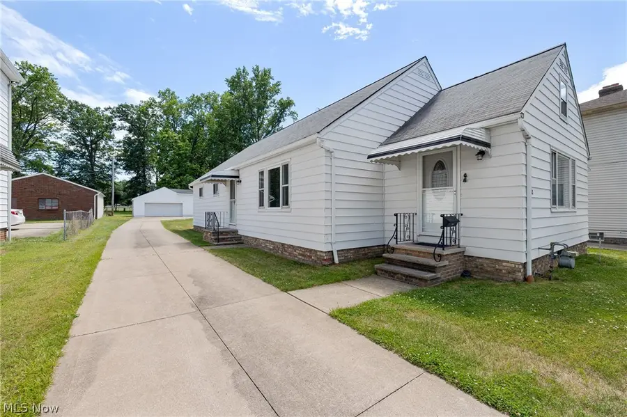 5203 Snow Road, Parma, OH 44134 - #2