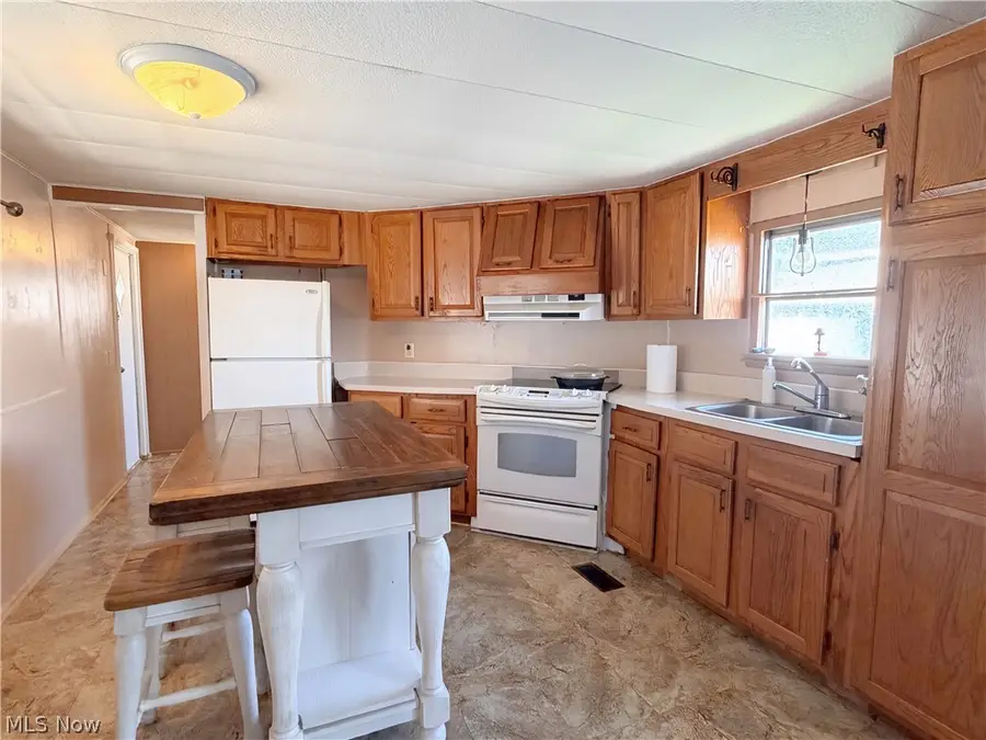 8316 Russell, Brooklyn, OH 44144 - #3