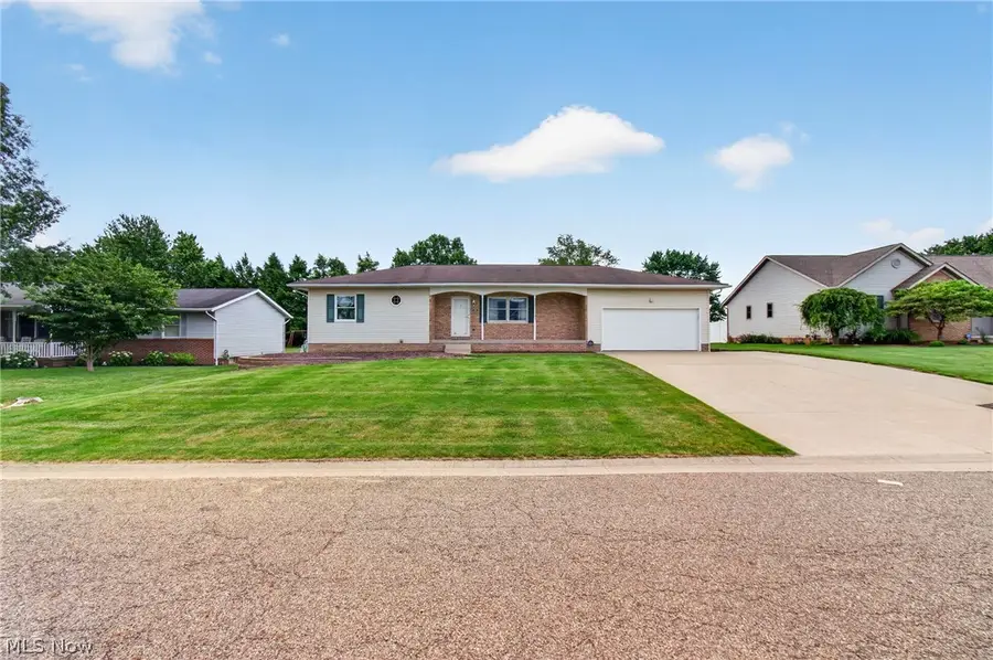 5732 Perry Hills Sw Drive, Canton, OH 44706 - #3