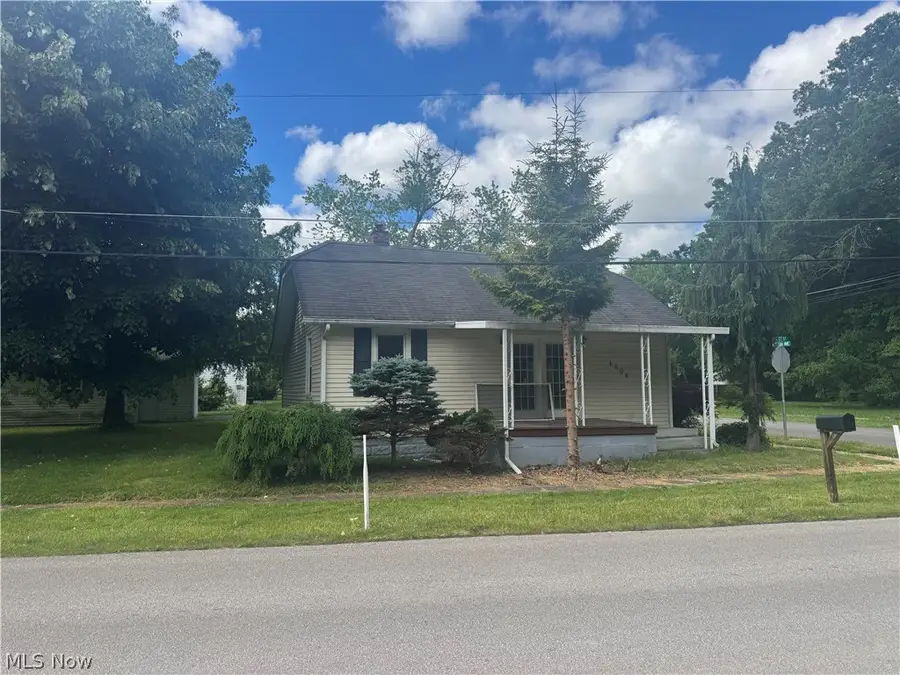 1604 E 27th Street, Ashtabula, OH 44004 - #2