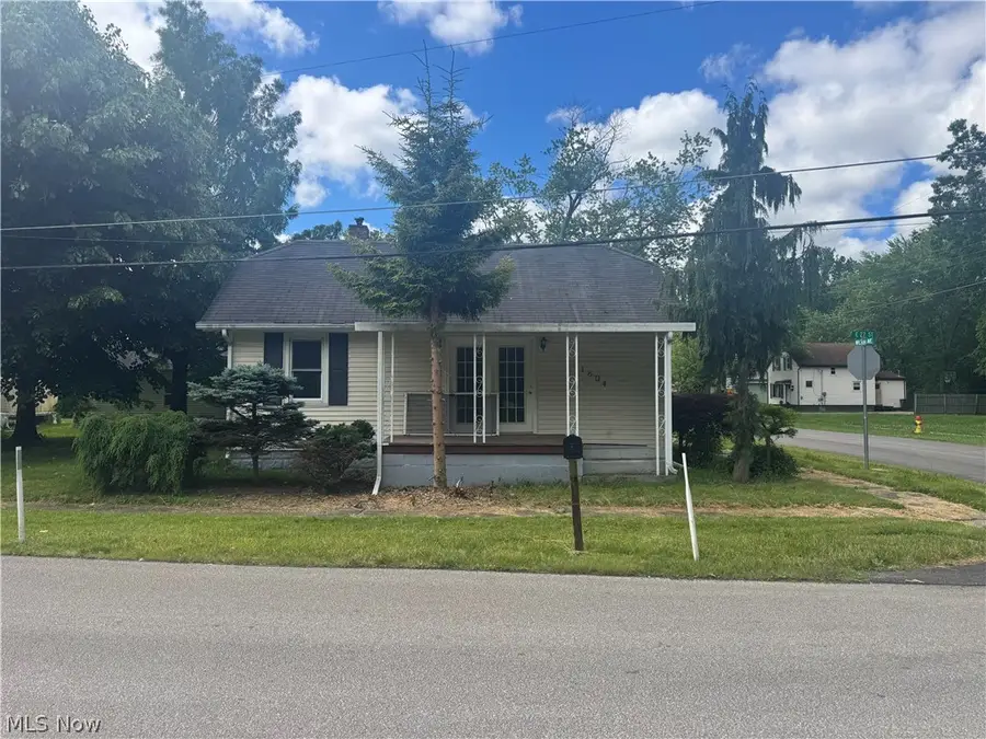 1604 E 27th Street, Ashtabula, OH 44004 - #3