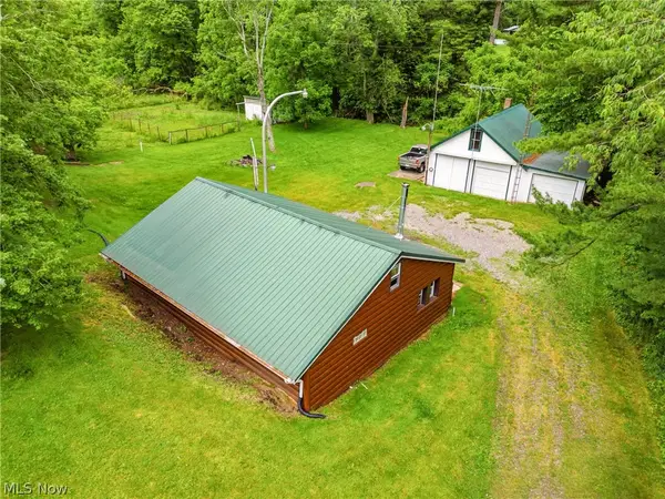 6251 Breezehill Sw Road, East Sparta, OH 44626