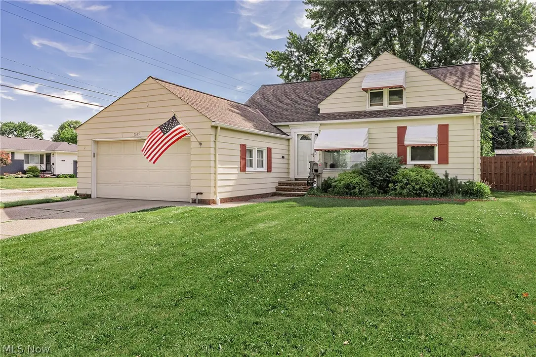 1649 Gilbert Drive, Mayfield Heights, OH 44124 - #1