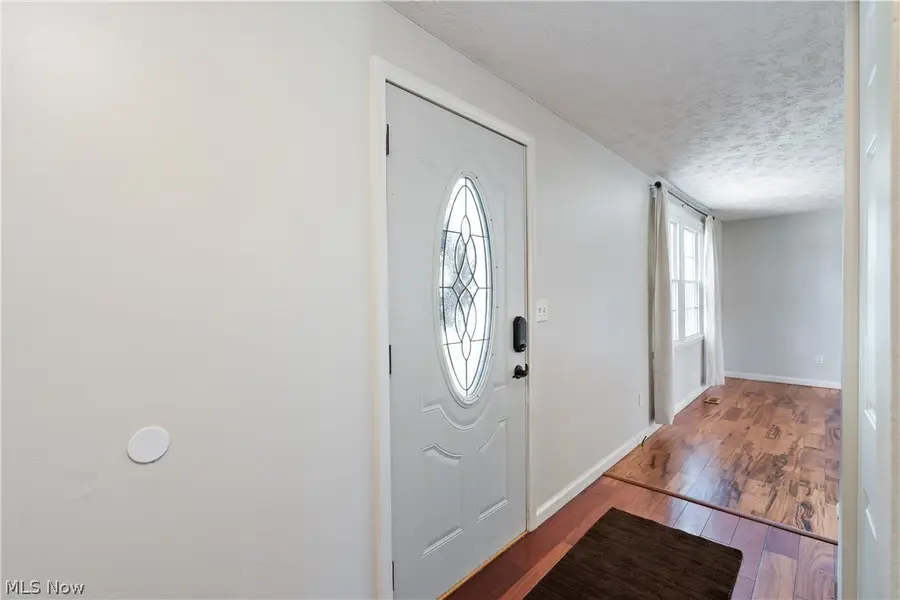 2700 Elizabeth Sw Drive, Lordstown, OH 44481 - #2
