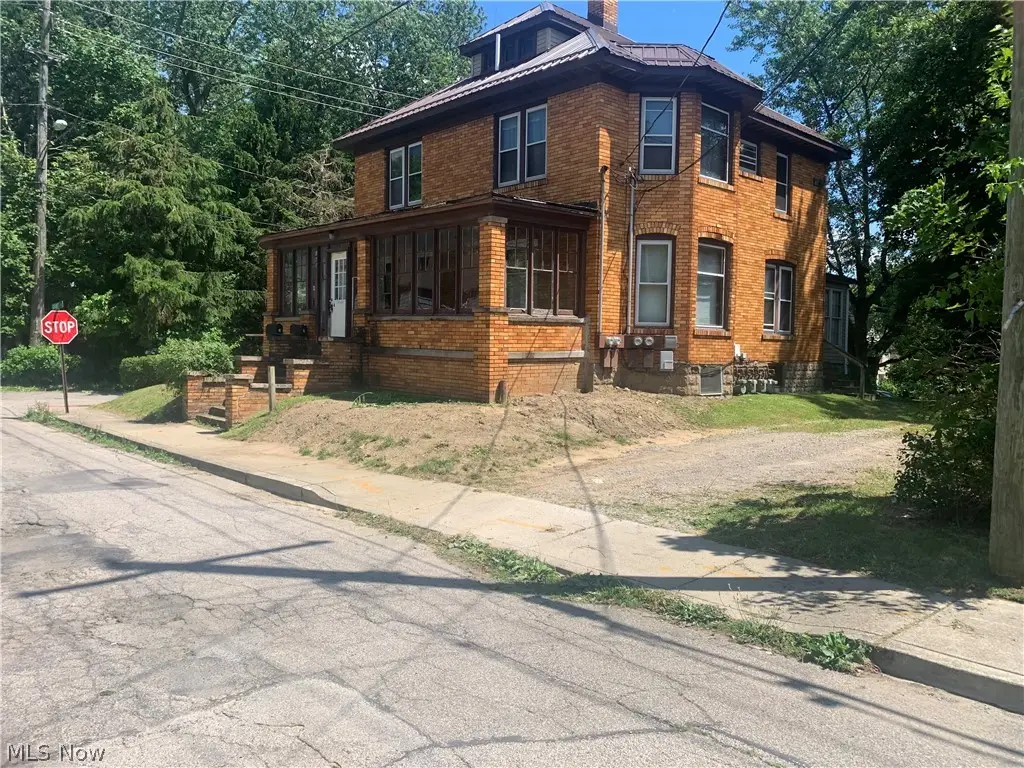 145 Grant Street, Conneaut, OH 44030 - #1