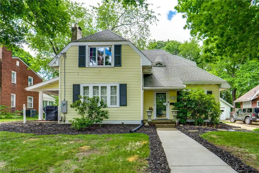 608 25th Nw Street, Canton, OH 44709 - #1