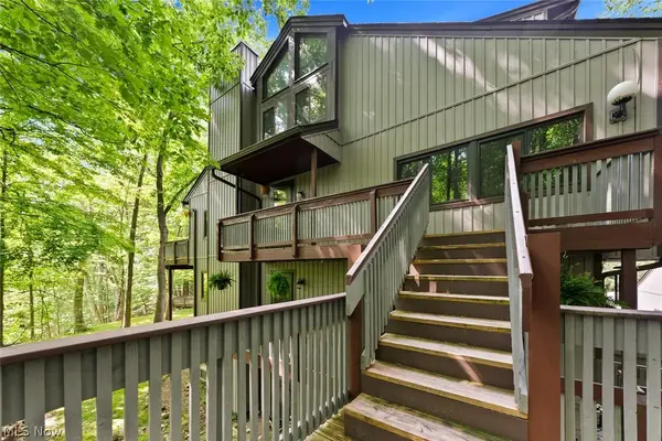 2189 Pinebrook Trail, Cuyahoga Falls, OH 44223
