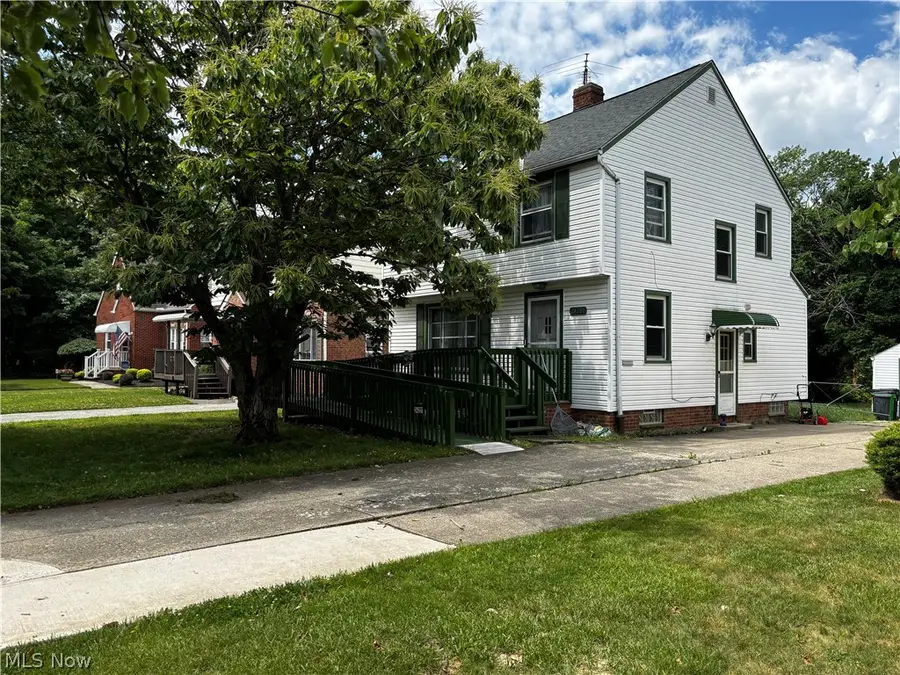 24201 Yosemite Drive, Euclid, OH 44117 - #3