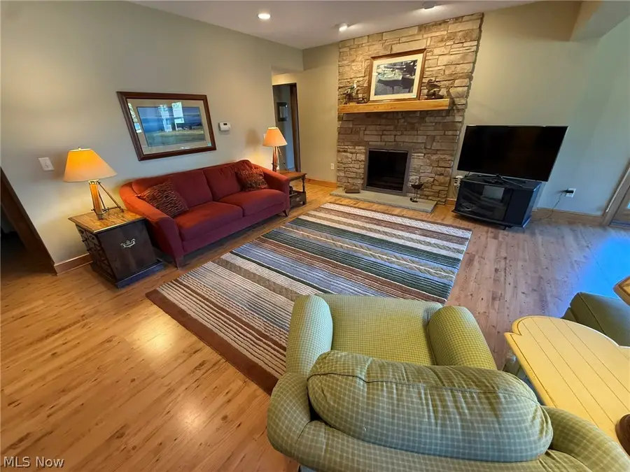 9201 N Shore Ne Drive, Mineral City, OH 44656 - #2
