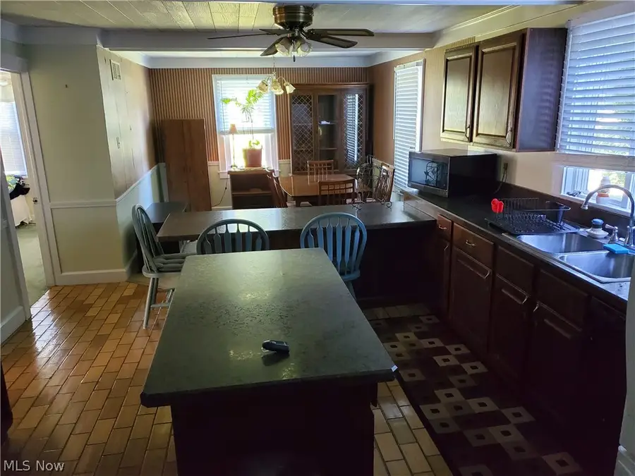 2393 Sodom Hutchings, Vienna, OH 44473 - #2