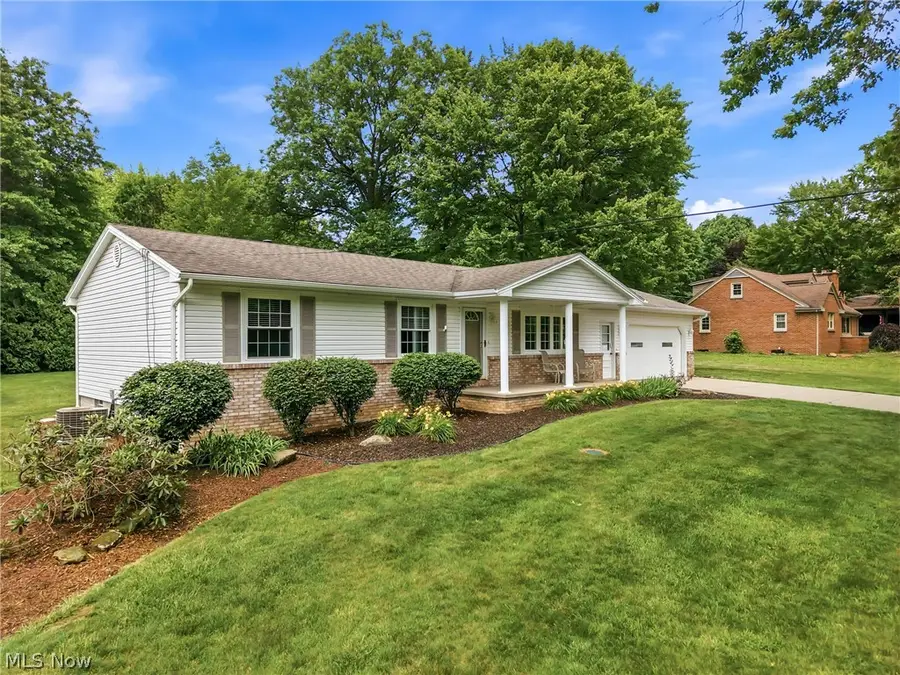 7003 White Oak Drive, Hubbard, OH 44425 - #2