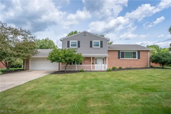 903 Glenwood Sw Street, North Canton, OH 44720
