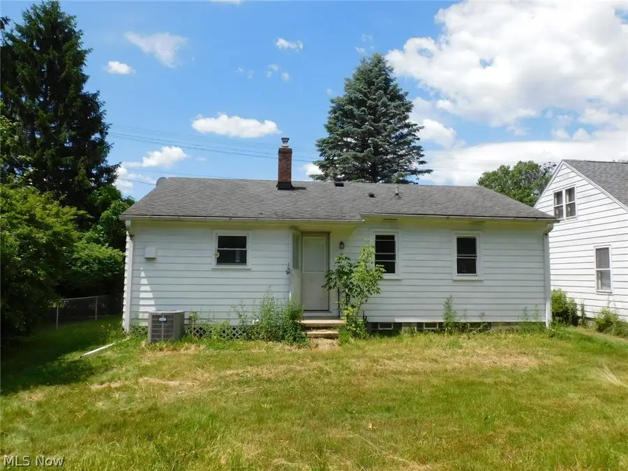 2908 Columbus Avenue, Ashtabula, OH 44004 - #2