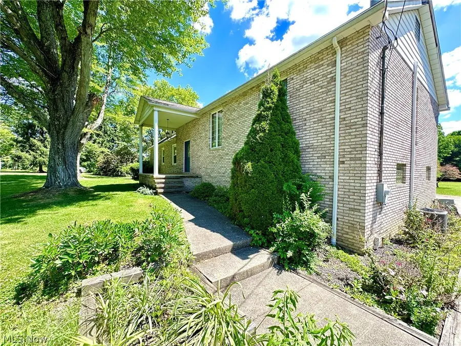 1465 Warner Road, Hubbard, OH 44425 - #3