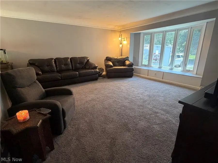 6671 Kingsdale Boulevard, Parma Heights, OH 44130 - #2