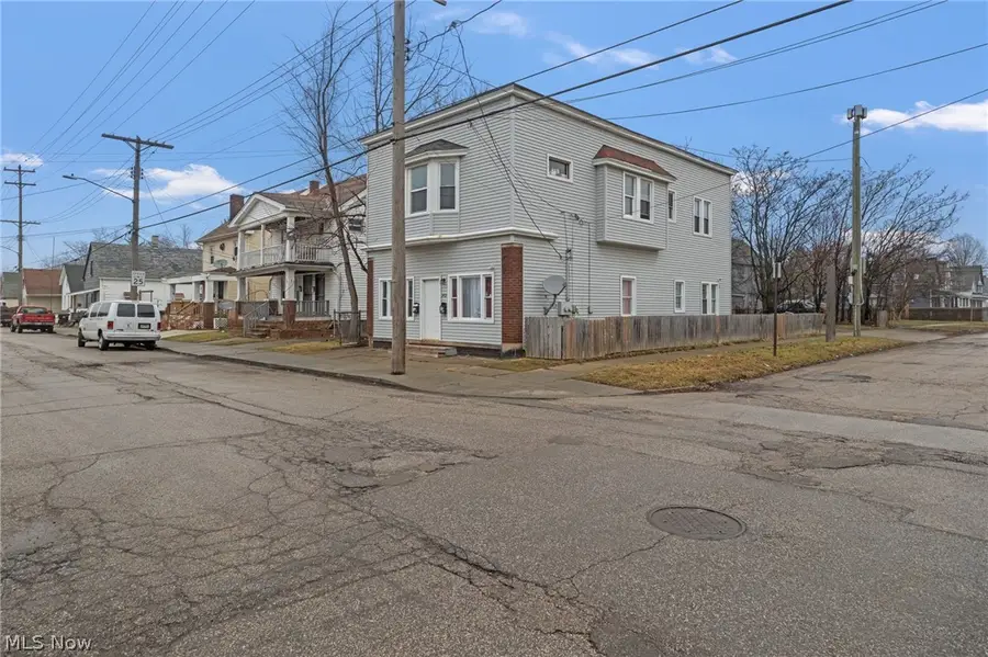 3469 W 45th Street, Cleveland, OH 44102 - #3