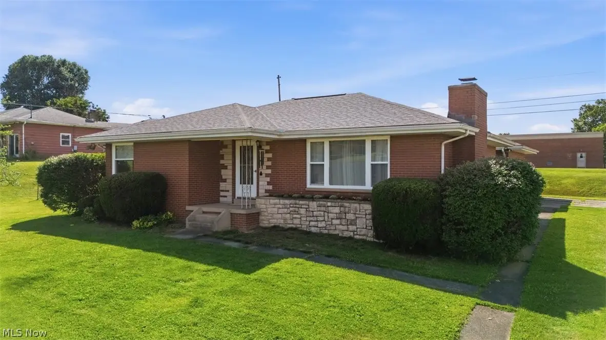 1366 Harris Highway, Parkersburg, WV 26101 - #1