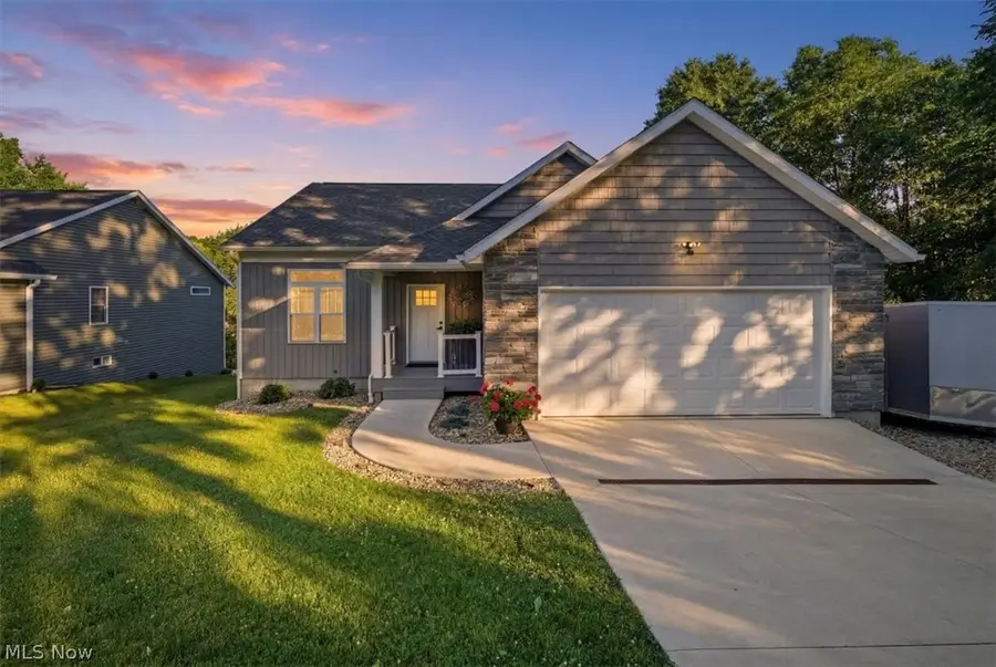 682 Grand Valley Drive, Howard, OH 43028 - #2