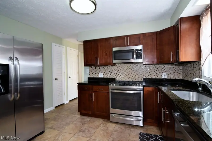1190 Belrose Avenue, Mayfield Heights, OH 44124 - #2