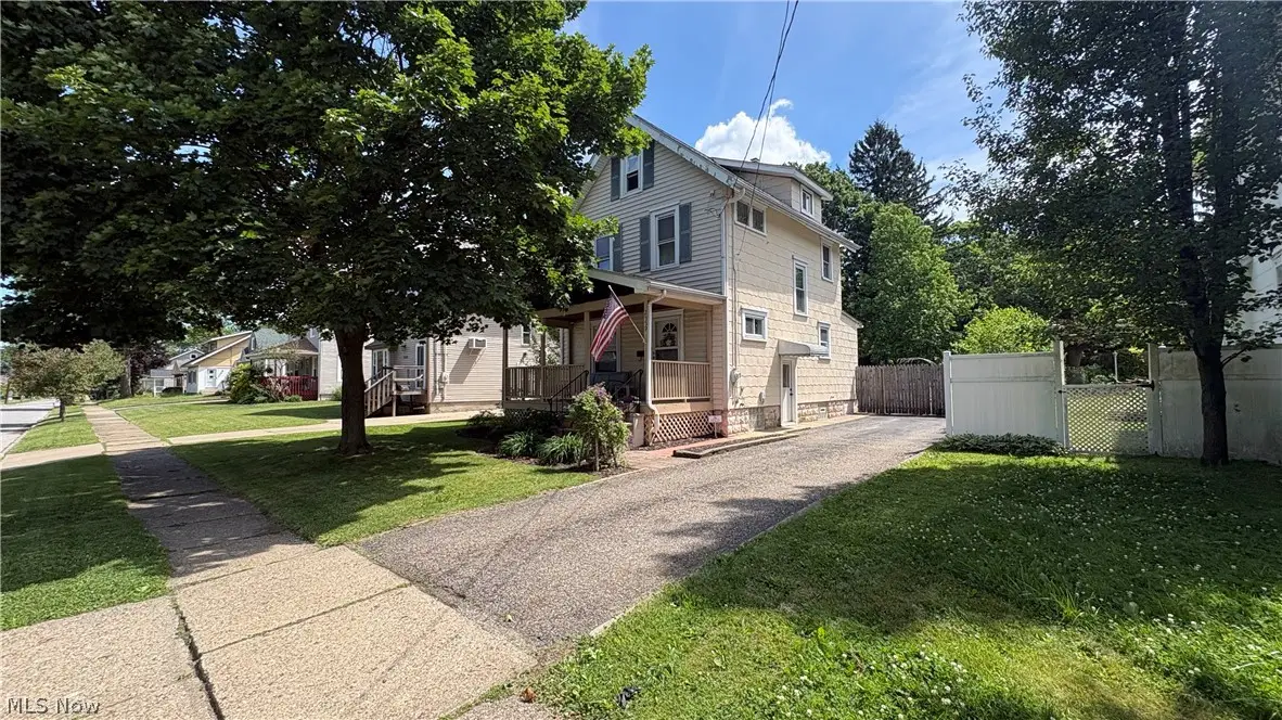 2559 6th Street, Cuyahoga Falls, OH 44221 - #1