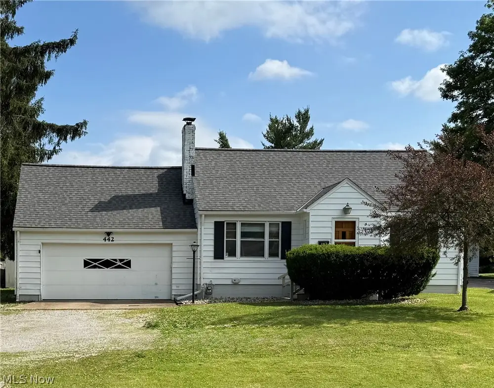 442 N Hambden Street, Chardon, OH 44024 - #1