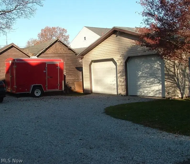 614 Clarendon Nw Avenue, Canton, OH 44708 - #3