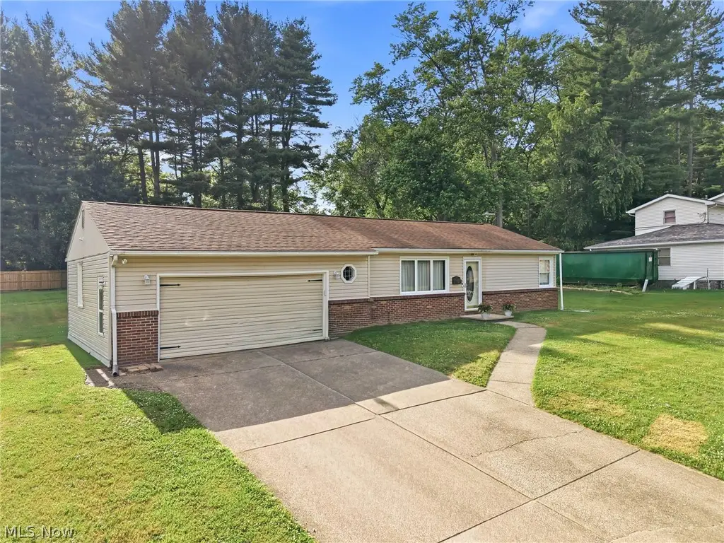 937 Pineview Se Avenue, North Canton, OH 44720 - #1