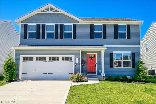 1112 Hidden Lake Boulevard, Akron, OH 44312