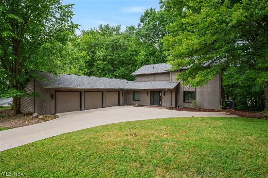 10934 Fawn Meadow Lane, Strongsville, OH 44149 - #1